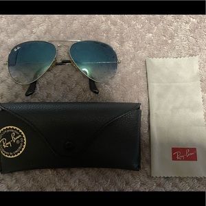 Light blue Aviator Ray-ban sunglasses